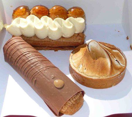 eclair_tarte_citron_st_honor_. The Saint honoré