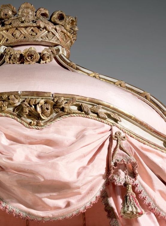 Ciel De Lit En Bois Sculpte : Beau lit ? la polonaise. Epoque Louis XV – Alain.R.Truong Ciel De Lit En Bois Sculpte : Beau lit ? la polonaise. Epoque Louis XV – Alain.R.Truong