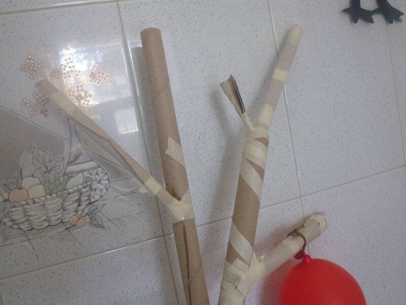 Un arbre en papier maché #2 - Le tour de ma classe