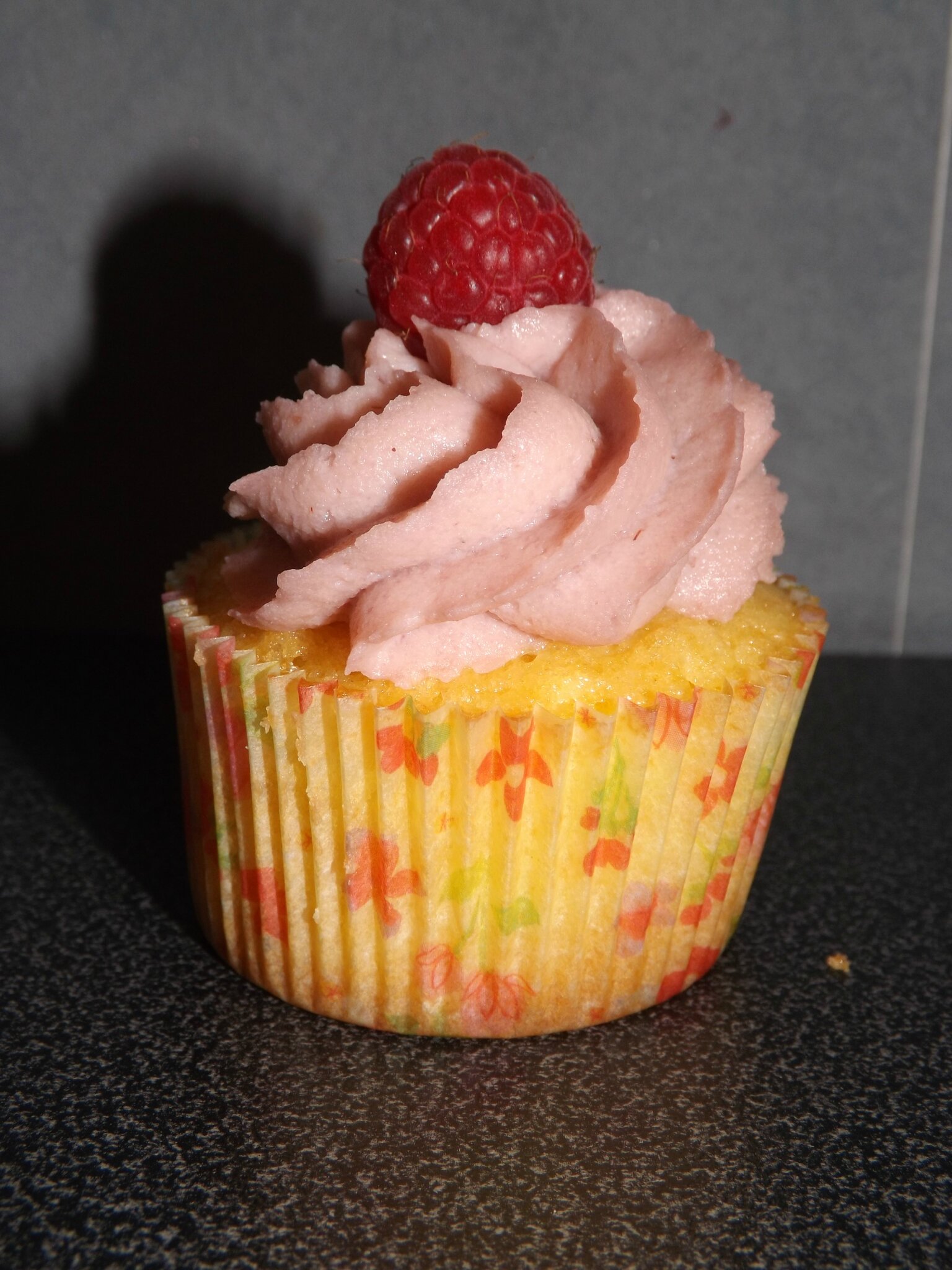 Cupcakes Vanille Ganache Mont E La Framboise Les Gourmandises De