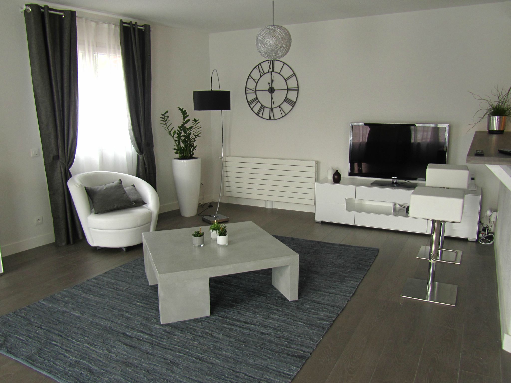 Idee deco salon beige taupe: couleur taupe et lin tout pratique ...