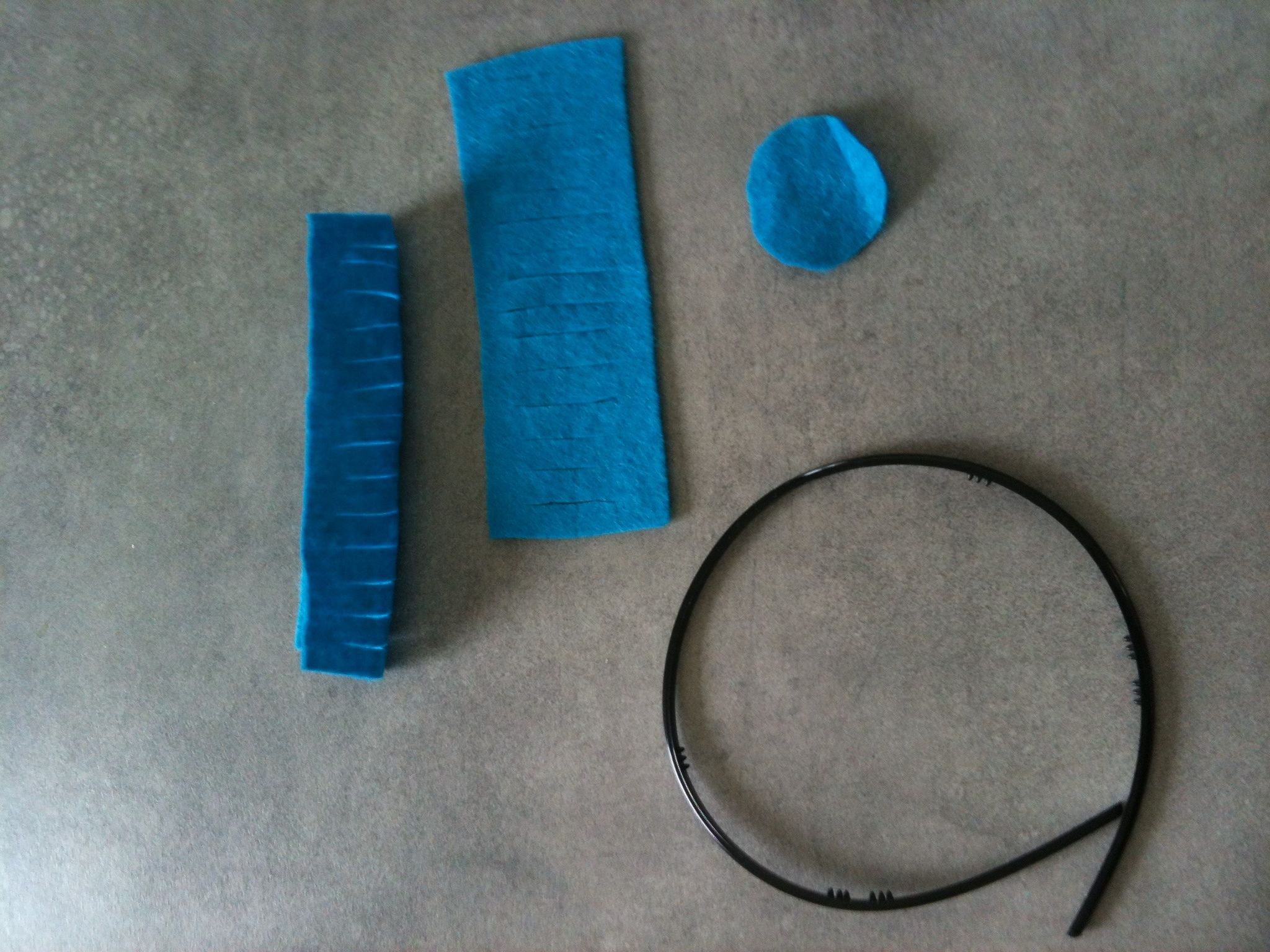 Diy: le serre tête pompon... oror et cie