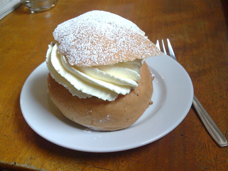 via panierdesaison.com semlor patisserie suedoise