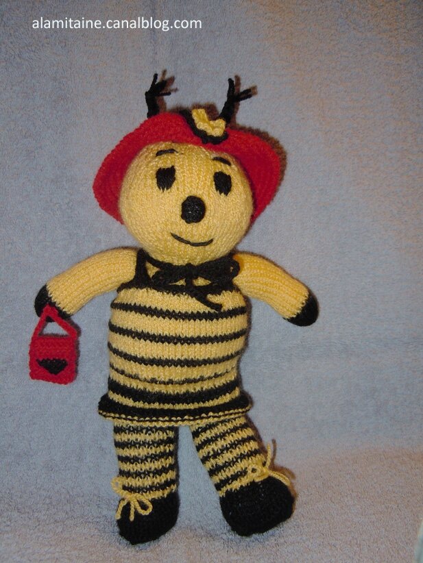 tricoter une abeille en laine