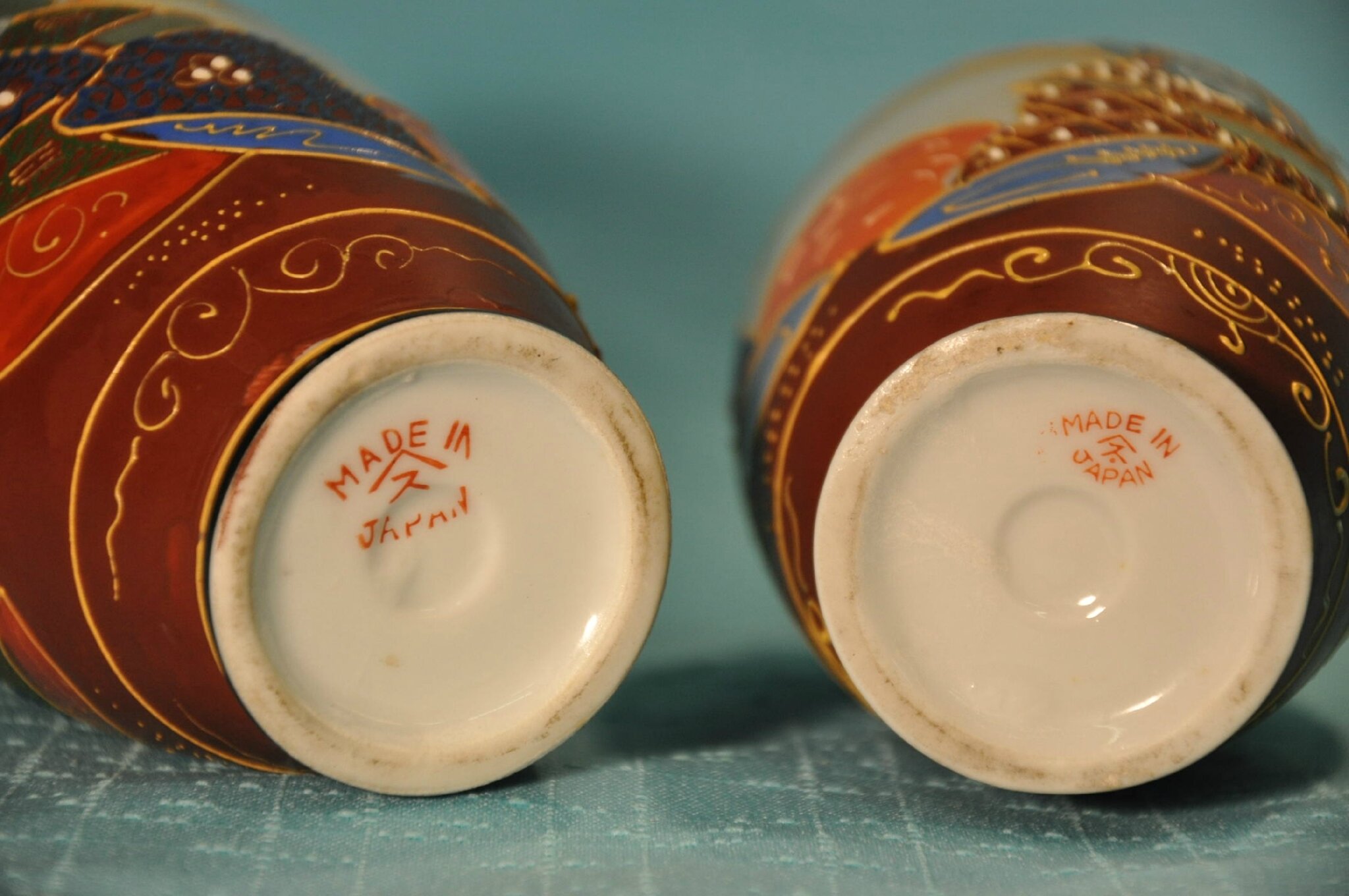 PAIRE DE VASES SATSUMA (JAPON) antiquités du vingtième