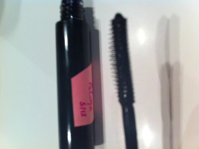 mascara