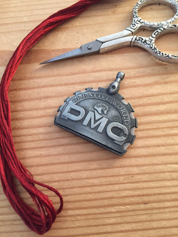 pendentif coupe fil