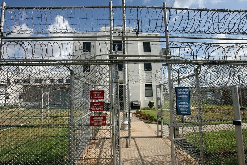 aam_prison_closing_3