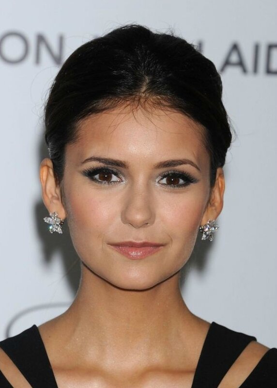 Nina Dobrev