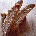 Biscotti, croquets ou pumpernickel aux fruits secs