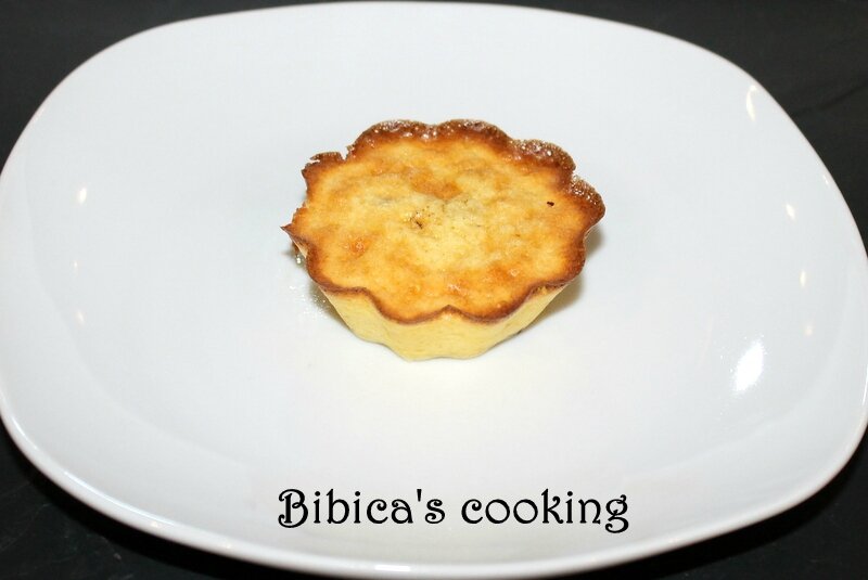 Petits soufflés au coeur chocolaté au Cook'in