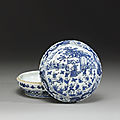 A circular blue and white 'hundred boys' box and cover, mark and period of wanli (1573-1620)