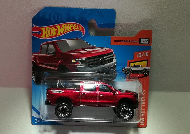 Chevrolet Silverado Trail Boss LT de 2019 (Hotwheels)