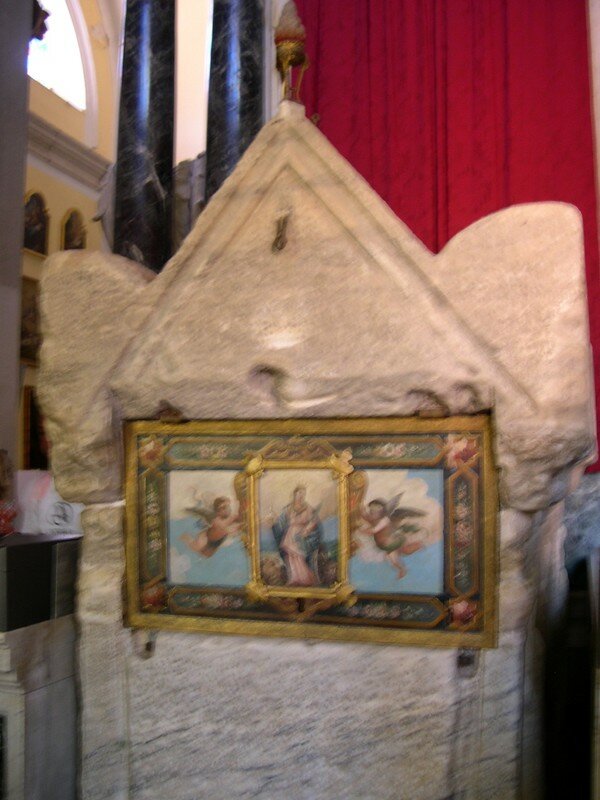 Rovinj L'église Sainte Euphémie, le sarcophage. Photo de La Croatie