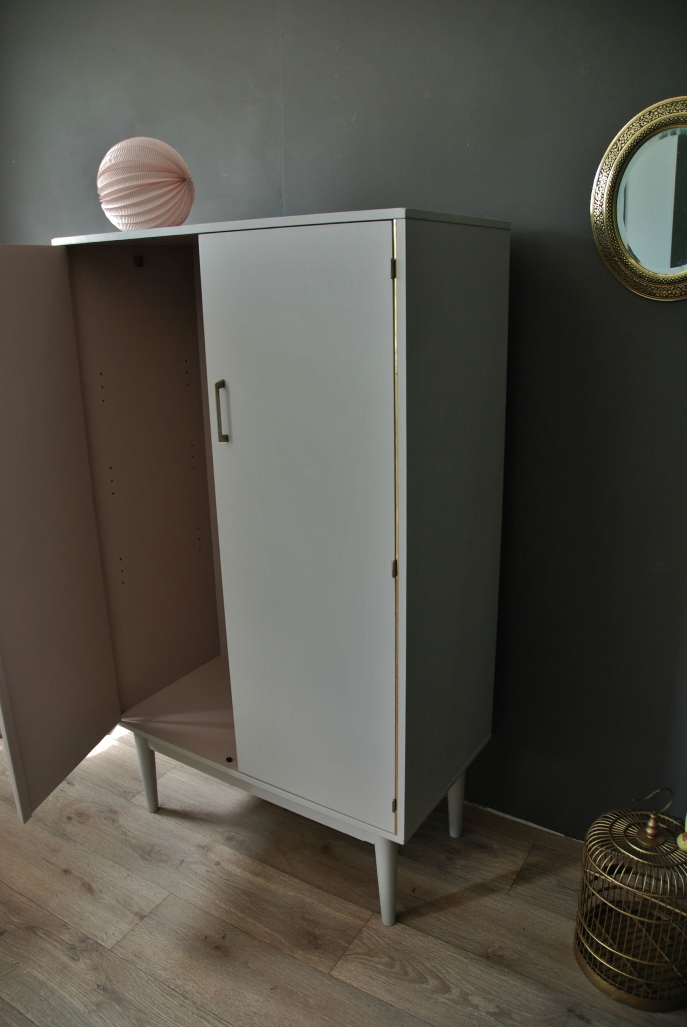 Petite armoire gris lin (Vendue) Atelier Vintage