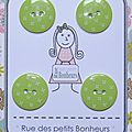 Bouton vert à fleurs