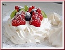 pavlova aux fruits rouges pavlova aux fruits rouges