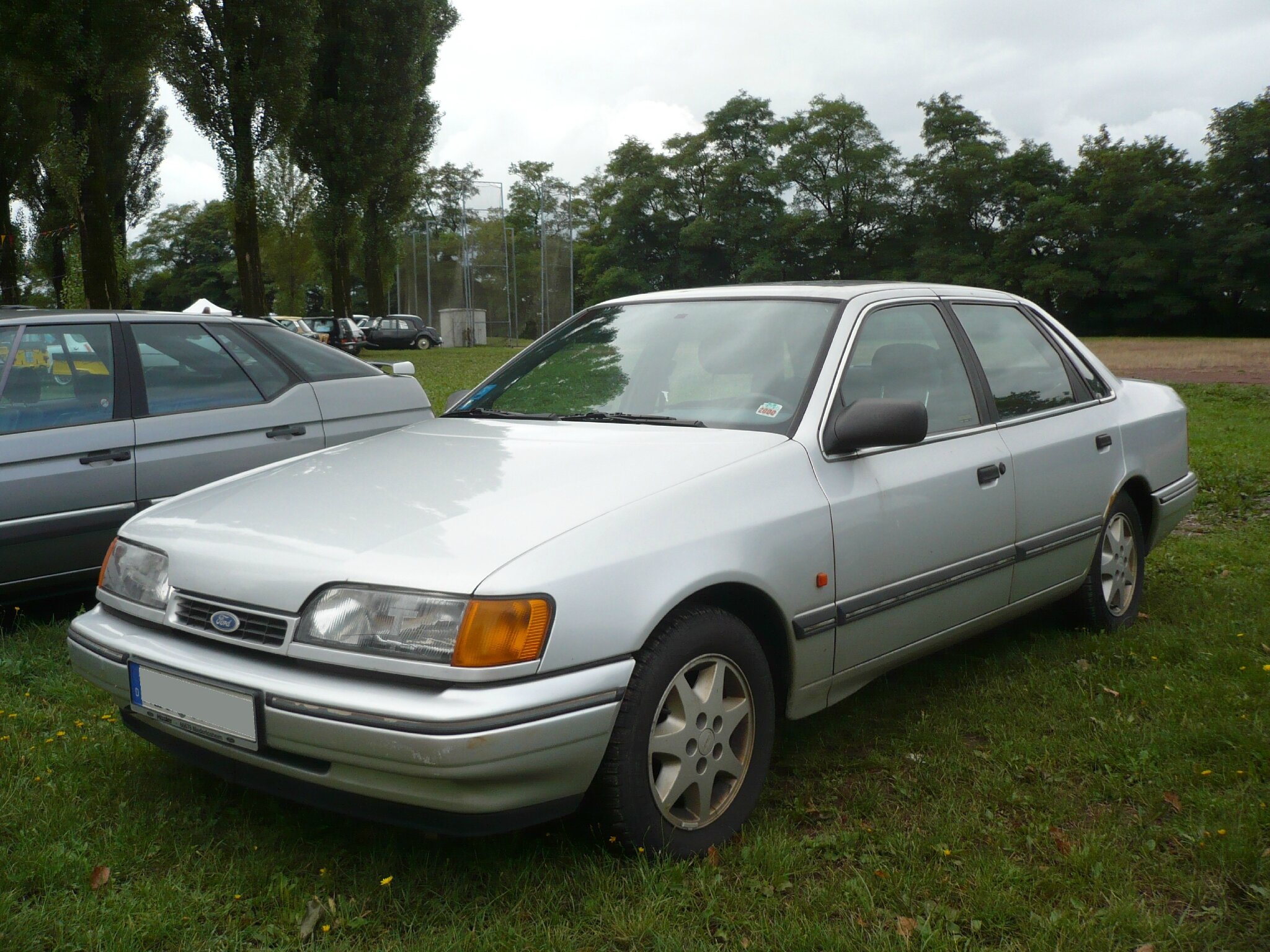 FORD Scorpio 2.0 berline 4 portes 1991 Créhange (1