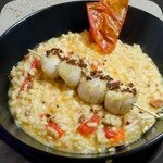Saint-Jacques, risotto aux poivrons grillés et chorizo