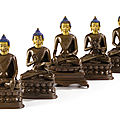 Ensemble de cinq statuettes de bouddha en bronze, tibet, xviiie-xixe siècle
