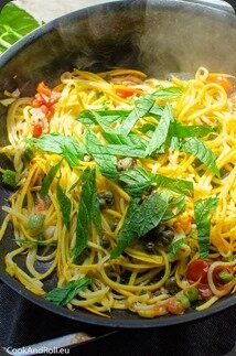 Spaghetti-de-courgettes-feta-menthe-capres-12