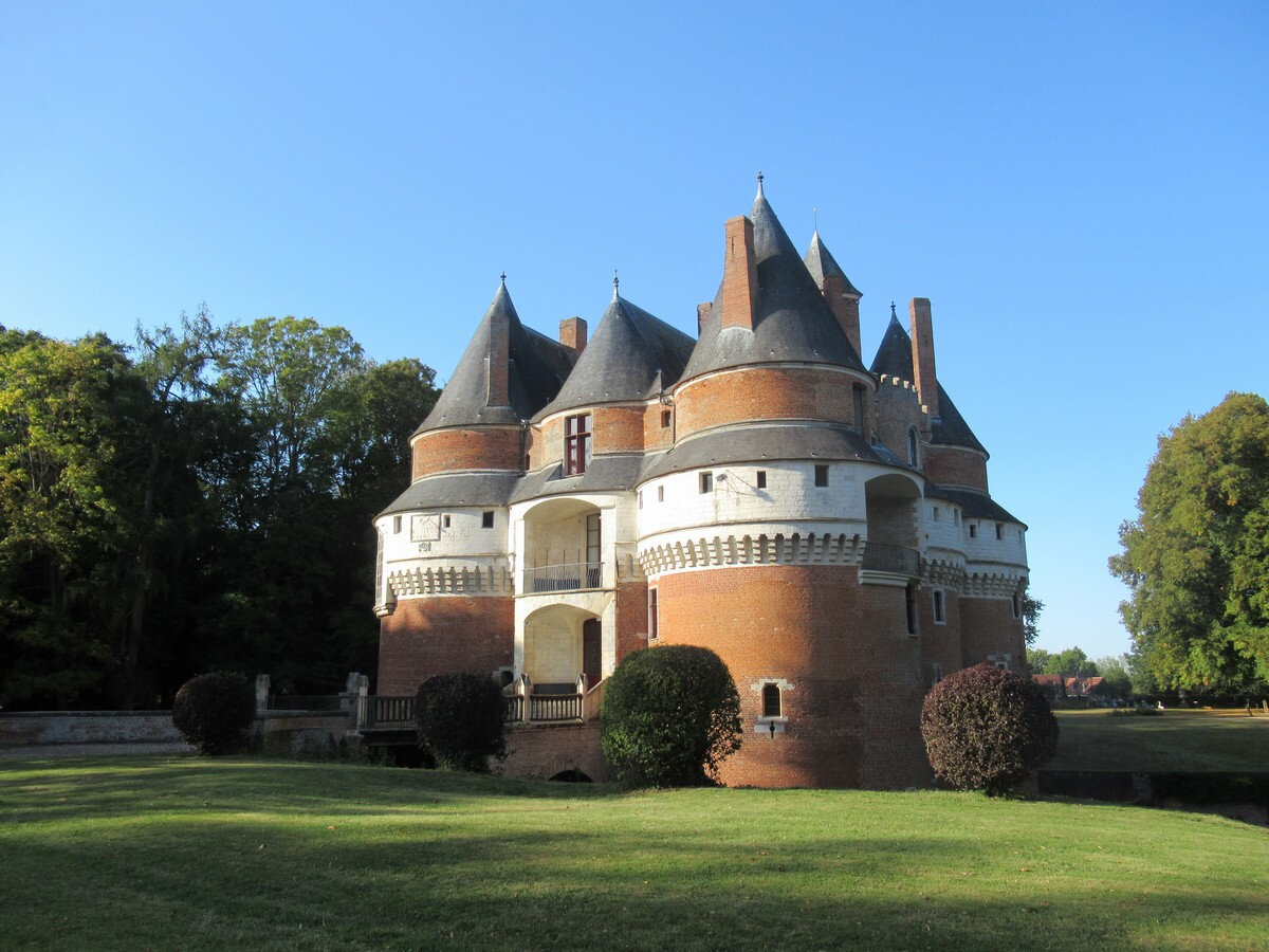 Le Chateau Fort De Rambures A L Heure Des Reves