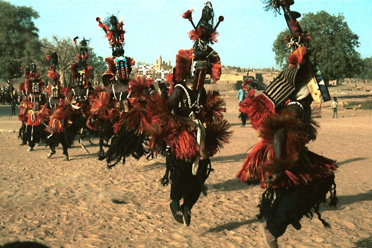 dogon-danceurs-masques-satimbe-sangha-1985