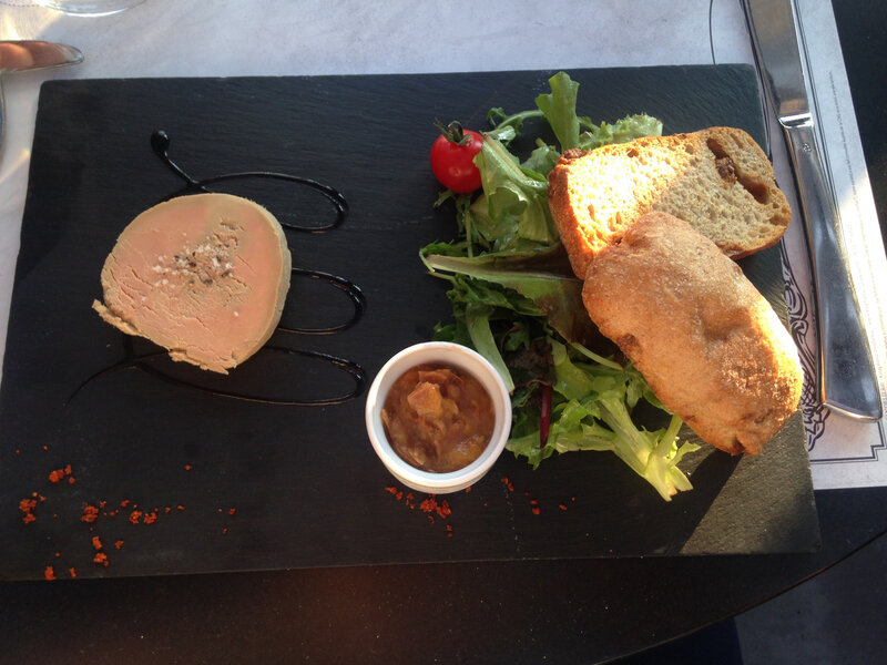 20 - Foie gras au sel de Guérande, chutney de pêches au gingembre