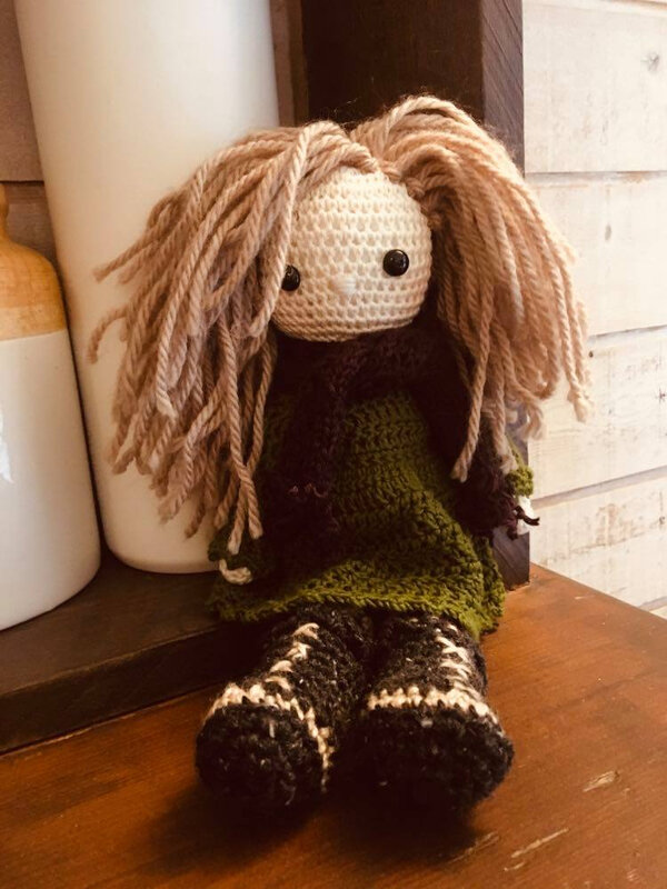poupee laine yohanie cheveux