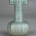 Arrow vase with guan glaze. guan ware, hangzhou, zhejiang province, yuan dynasty