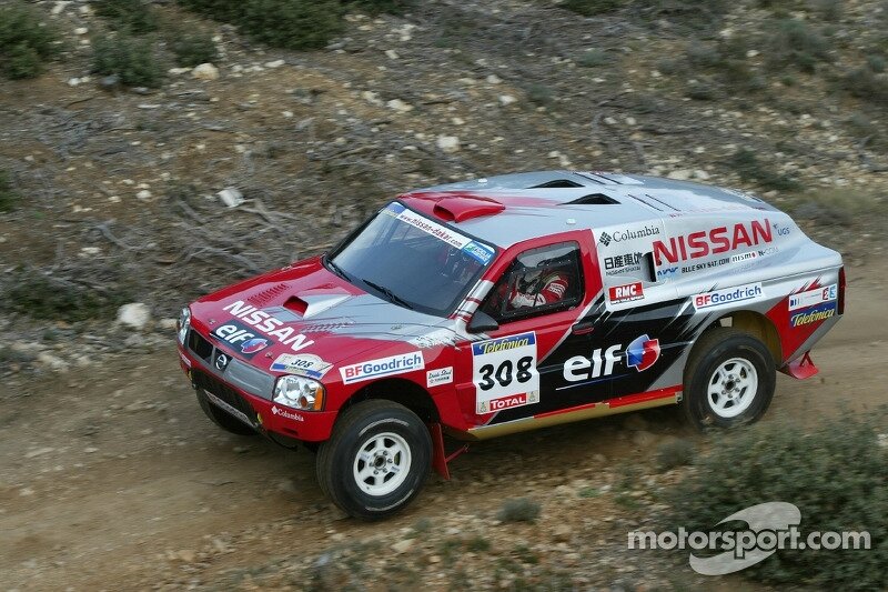 ccr-dakar-2004-nissan-rally-raid-team-shakedown-colin-mcrae-and-tina-thorner