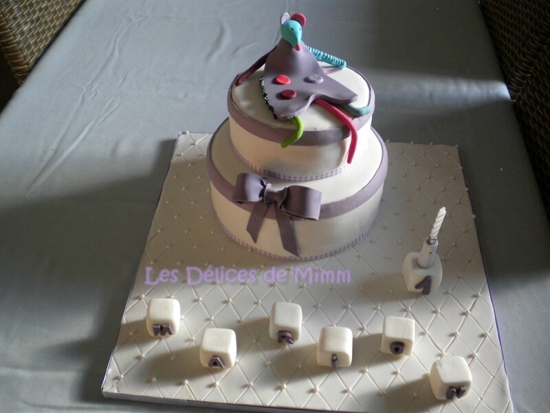 Un gâteau Zaza (les Jolis pas beaux) pour Marion (pâte à sucre)