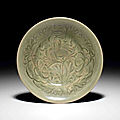 A well-carved Yaozhou celadon carved bowl, Northern Song-Jin dynasty, 11th-12th century