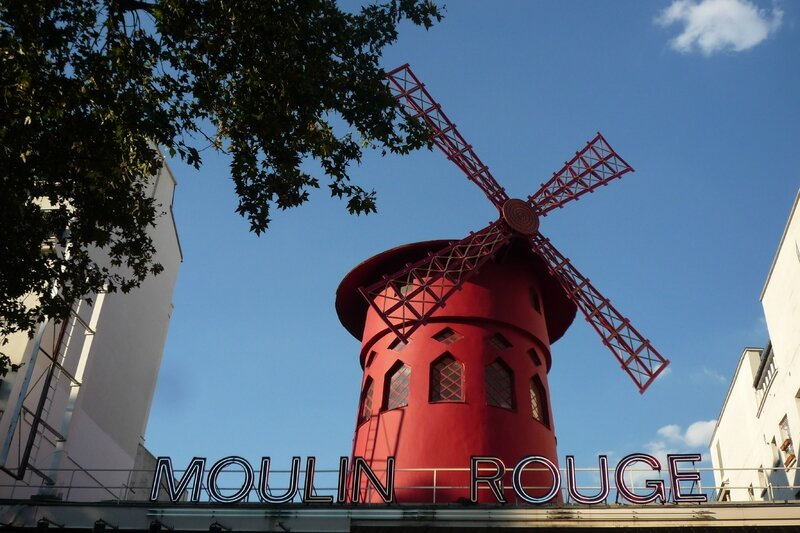 20-Bernadette Moulin Rouge (2)