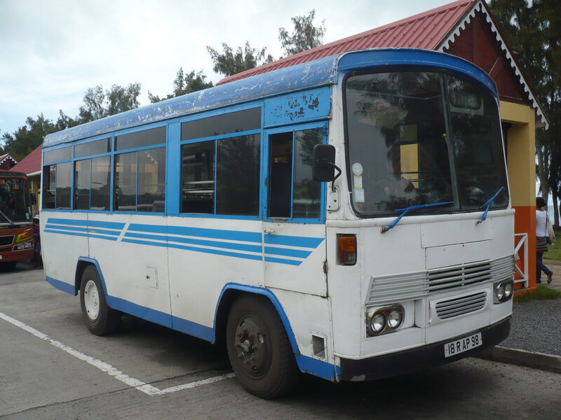 ASHOK LEYLAND autobus Port Mathurin (1)