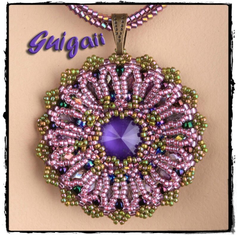 Collier Shiny détail-framed