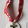 Collier de Première Communion Croix 16 mm (sur ruban Liberty Mitsi Pétunia) - 38 €
