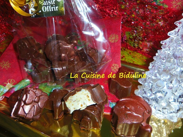 Tablette de chocolat de Noël à offrir en cadeau gourmand - Recette par ça  ne sent pas un peu le brûlé là?