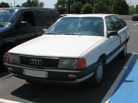 Audi100avantTurboDav1