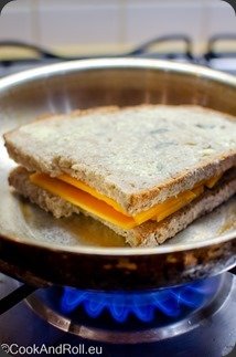 Grilled-cheese-kimchi-12