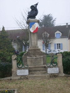 77220 - Favières