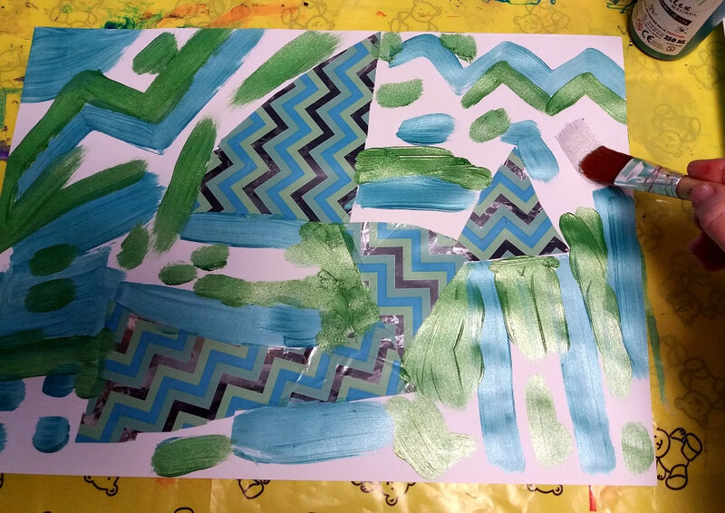 346-Compositions abstraites-Recyclage papiers cadeaux (30)
