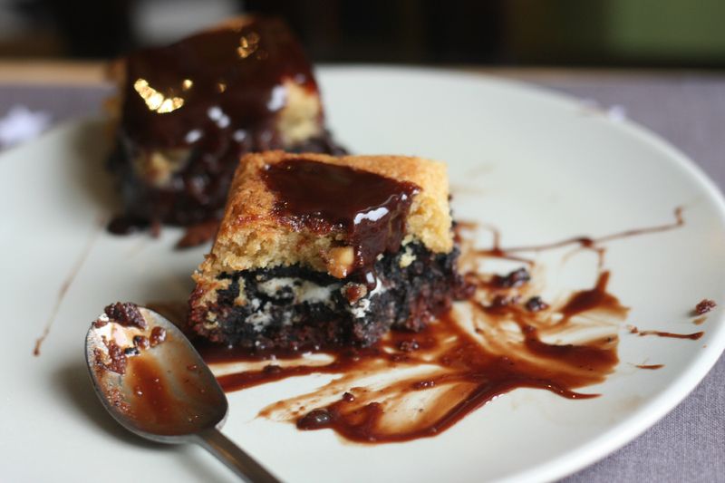 Le Gateau Xxl Ou Gateau Ultra Fat Au Beurre De Cacahuetes Chocolat Et Oreo Chez Requia Cuisine Et Confidences