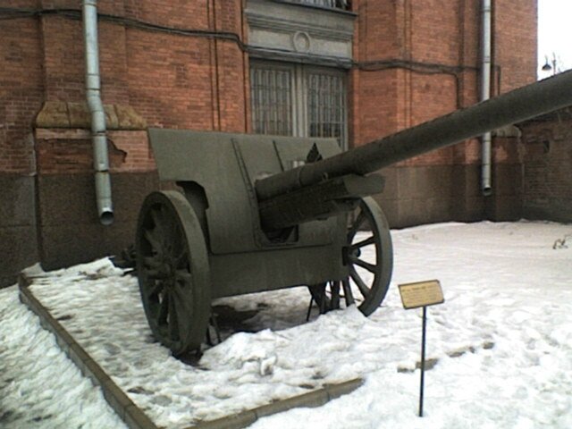 107mmM1910SchneiderStPetersburg1