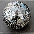 Boule en verre métallisé