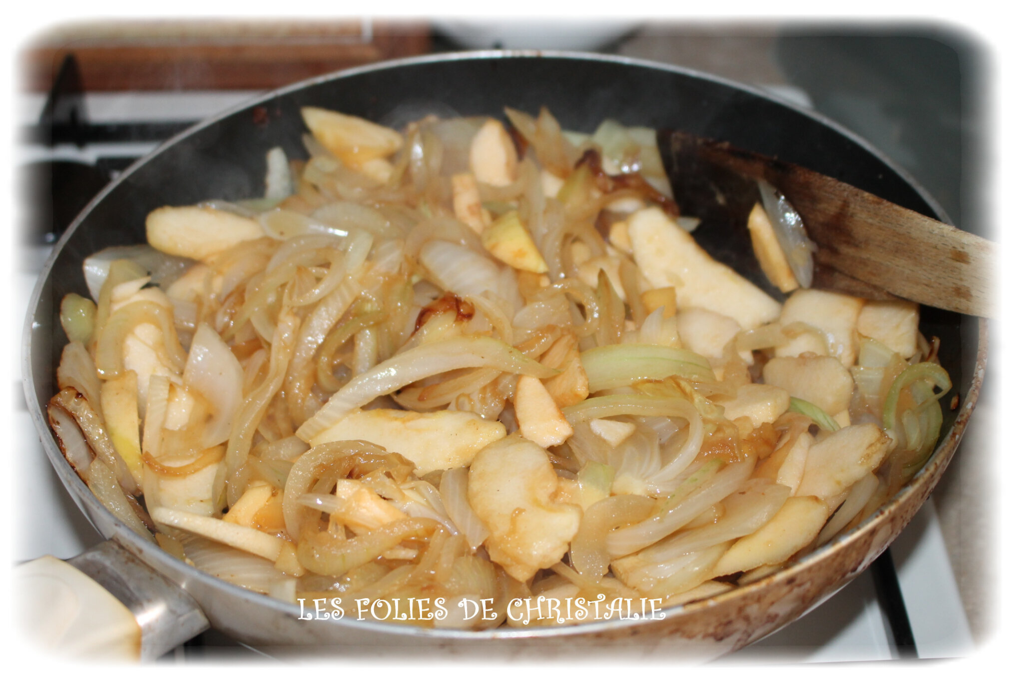 Faire Revenir Des Oignons Au Thermomix Tarte oignon,pommes, cheddar - Les folies de Christalie : ou quand la  cuisine devient passion