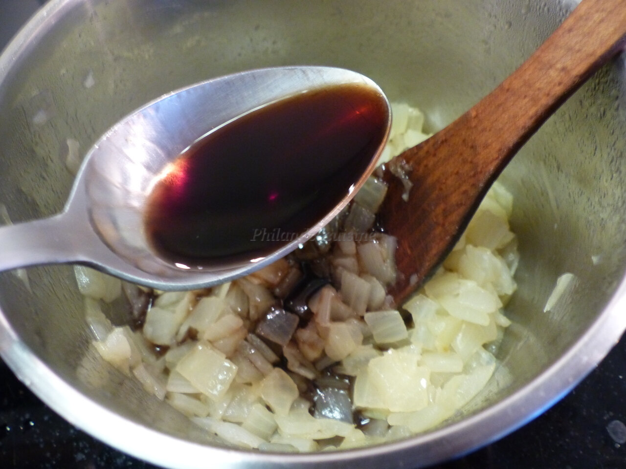 Confit d'oignons au cassis facile : découvrez les recettes de Cuisine  Actuelle