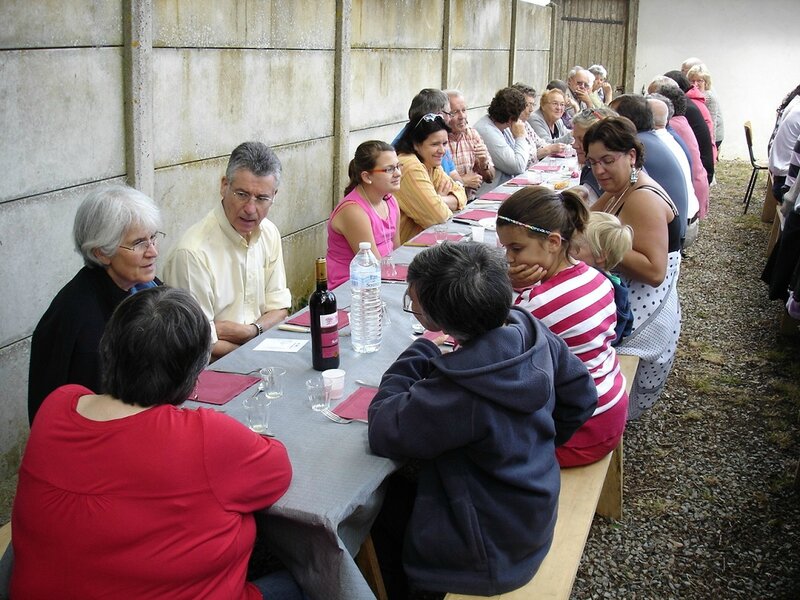 2014-07-14-repas et boule de fort-amicale laïque (18)
