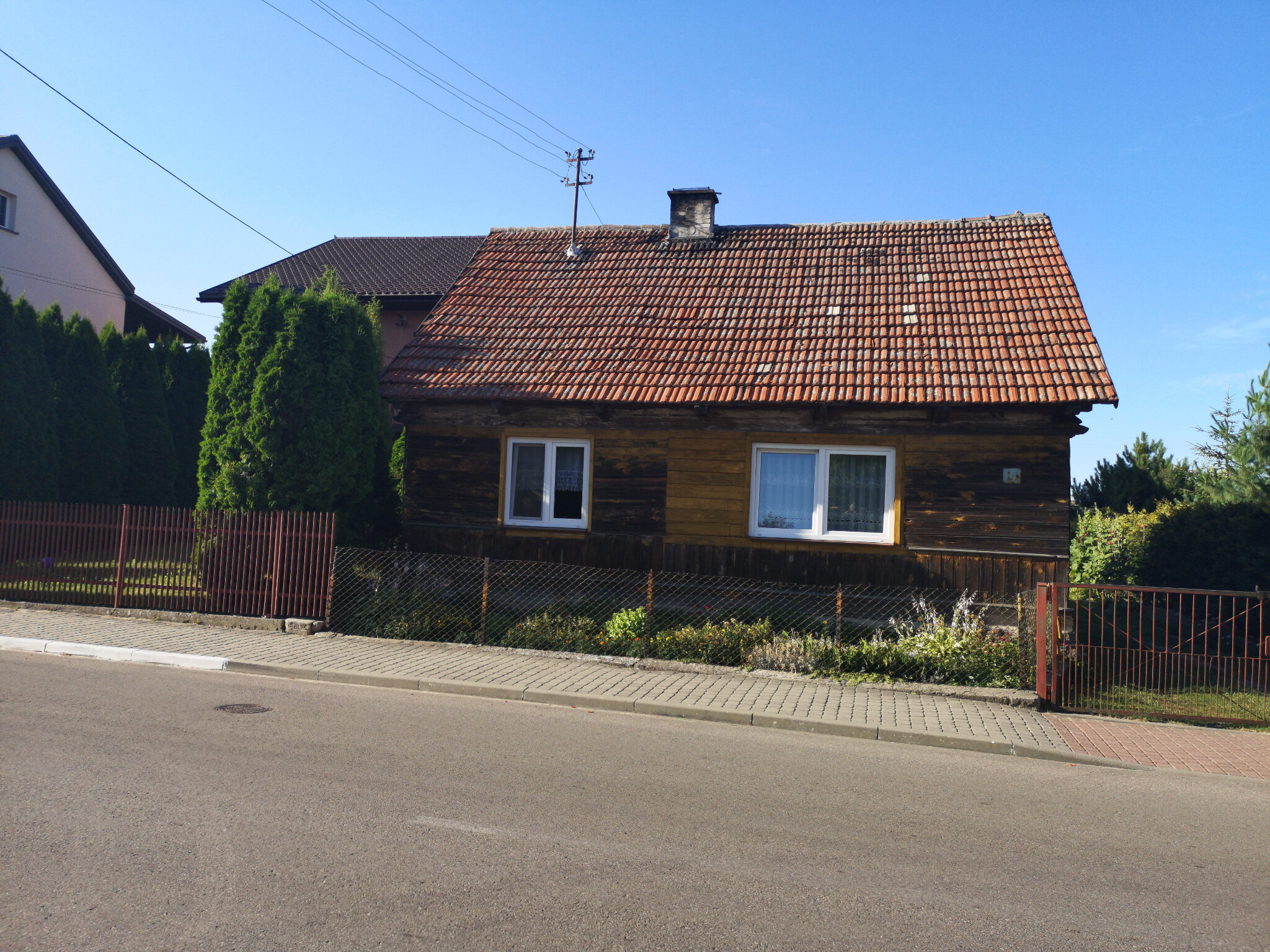 Balayer Devant Sa Porte En Anglais Lomza.- Wizna. 38 kms - 2020 dans nos régions après 2019 entre Prague