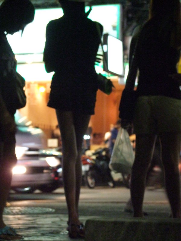 Le Tourisme Sexuel Pattaya Thailande Regarde La Rue 